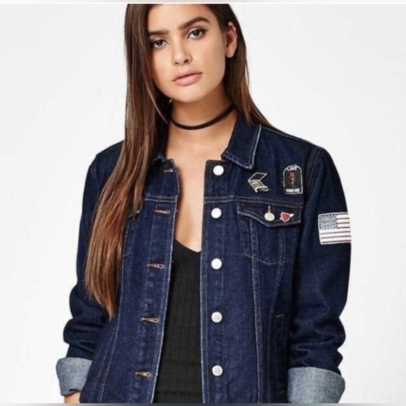 Kendall & Kylie Jackets & Blazers - Kendall & Kylie Patched Denim Jacket - Size Large